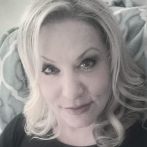 Meet your Posher, Kelli